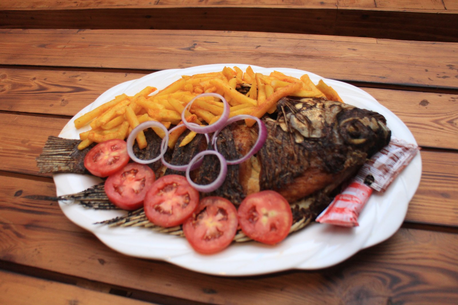 Grilled fish with rice